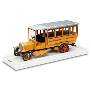 Vintage Bus 1911 1:50 Scale Model